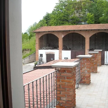 Cascina Ricca 3* Roddino