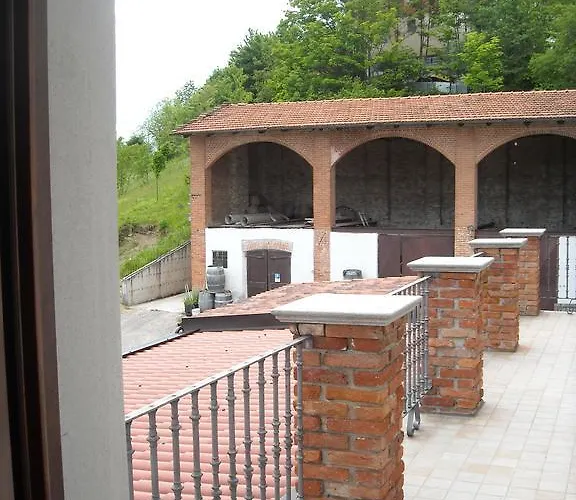 Cascina Ricca 3* Roddino